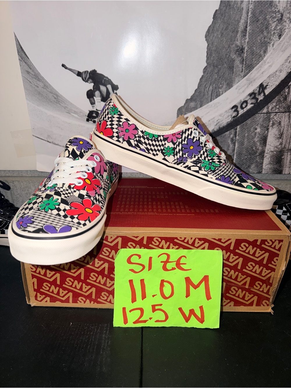 Vans Authentic Printed Floral sz 11.0 Men’s 12.5 Woman